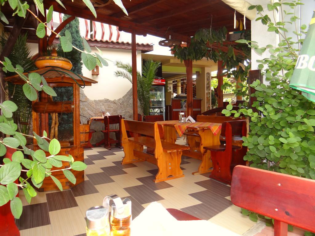 Guest House Rosa Kiten  Extérieur photo