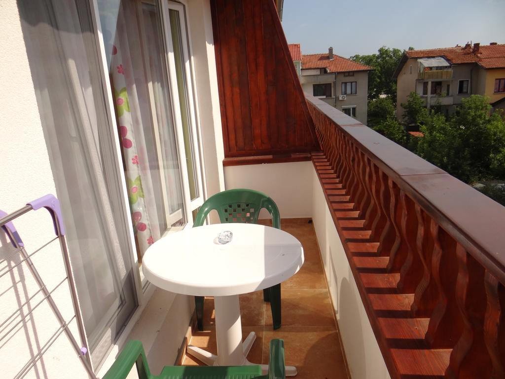 Guest House Rosa Kiten  Extérieur photo
