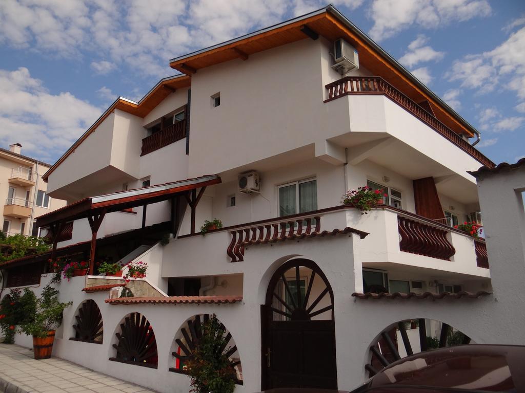 Guest House Rosa Kiten  Extérieur photo